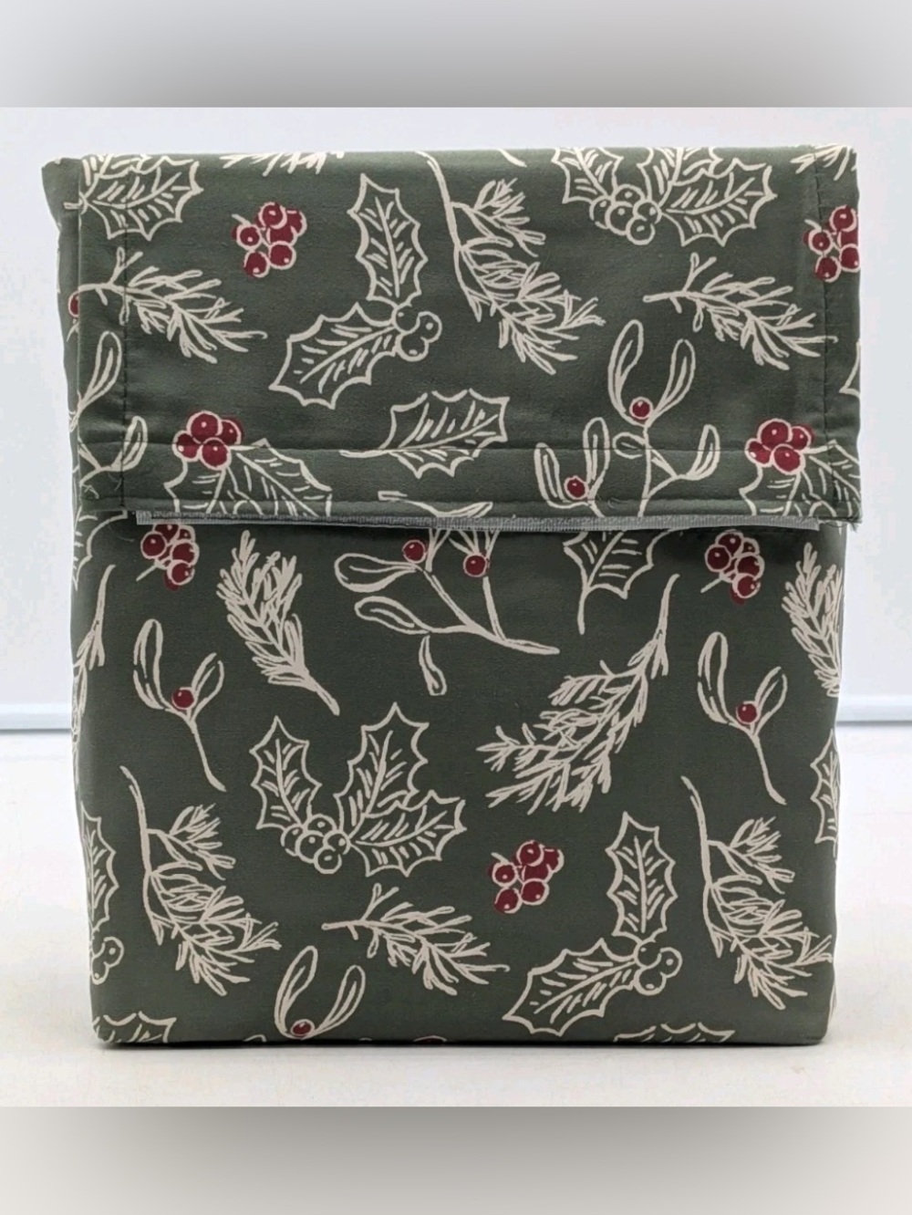 Threshold TWIN XL Performance Sheet Set Holly Berry Holiday
